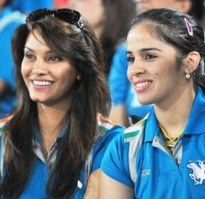 Diana-Hayden-and-Saina-Nehwal-at-IPL-2013-Match